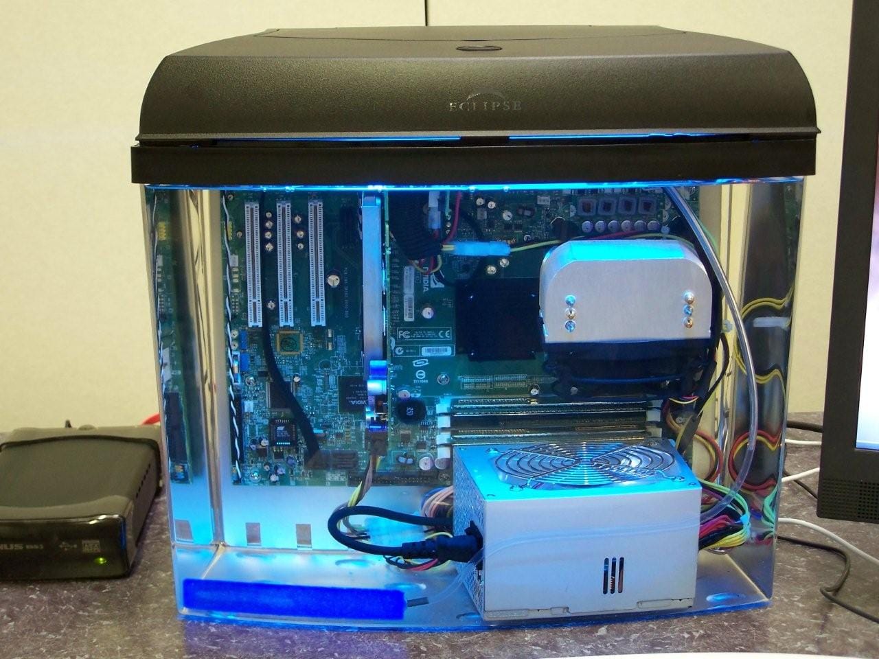 Next level of liquid cooling-submerged007.jpg