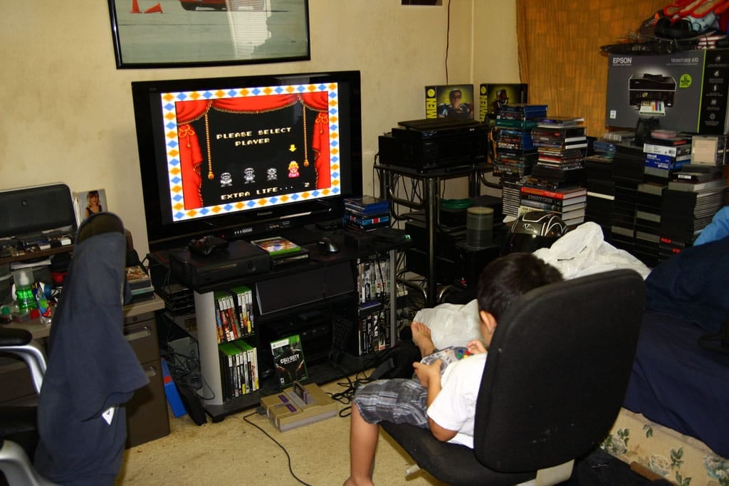 Hooked up my 22 year old SNES for my nephew-snes1.jpg