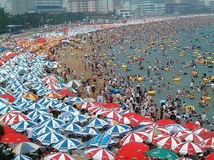 Funny and Geeky Cool Pics [2]-s-korean-beach.jpg
