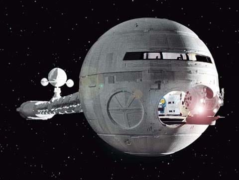 Report: NASA Eyes Moon for Future Space Base-discg.jpg