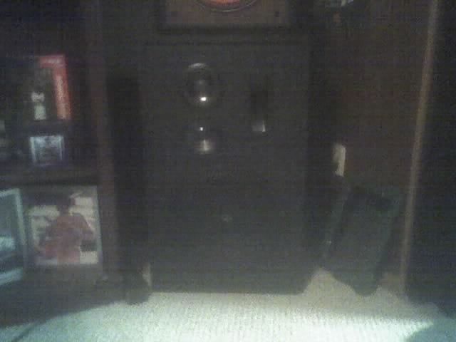 Personal Stereo systems.. >:D-04-04-10_1927.jpg