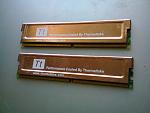 Thermal-take DDR2 PC5300 512MB rams ( i think :P )
