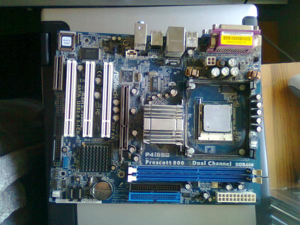 Pentium 4 Prescott Motherboard with P4 HT 3.2GHz installed