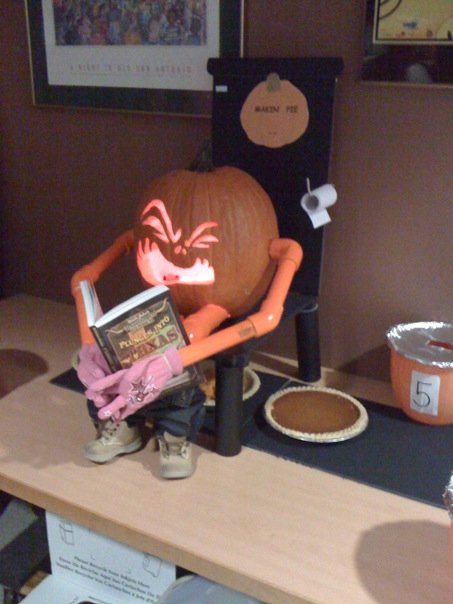Funny and Geeky Cool Pics-pumpkin_pie_making.jpg