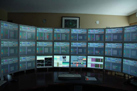 How many monitors?-060908_sz_24monitors.jpg