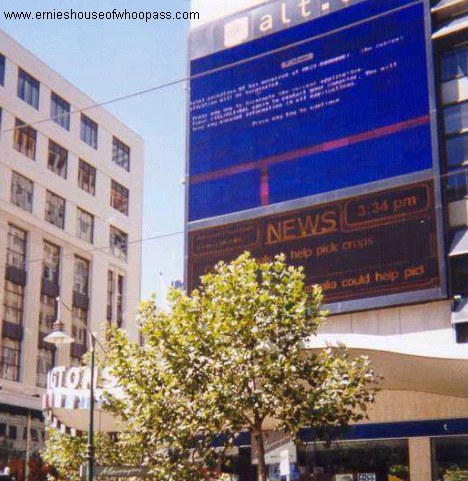 Funny and Geeky Cool Pics-bluescreenbillboard.jpg