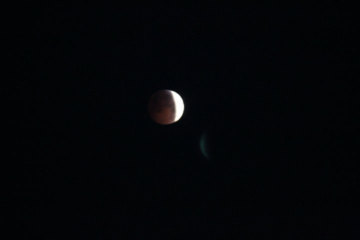 Total Lunar Eclipse of December 21 2010-68247_10150143356104202_821214201_7950697_4013352_n.jpg