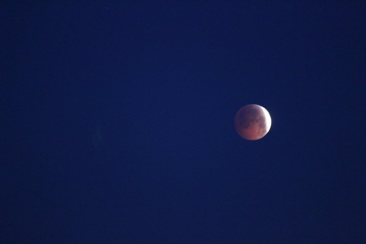 Total Lunar Eclipse of December 21 2010-164868_10150143356824202_821214201_7950734_2973980_n.jpg