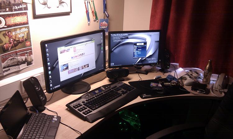 Show us your desk!-imag0217.jpg