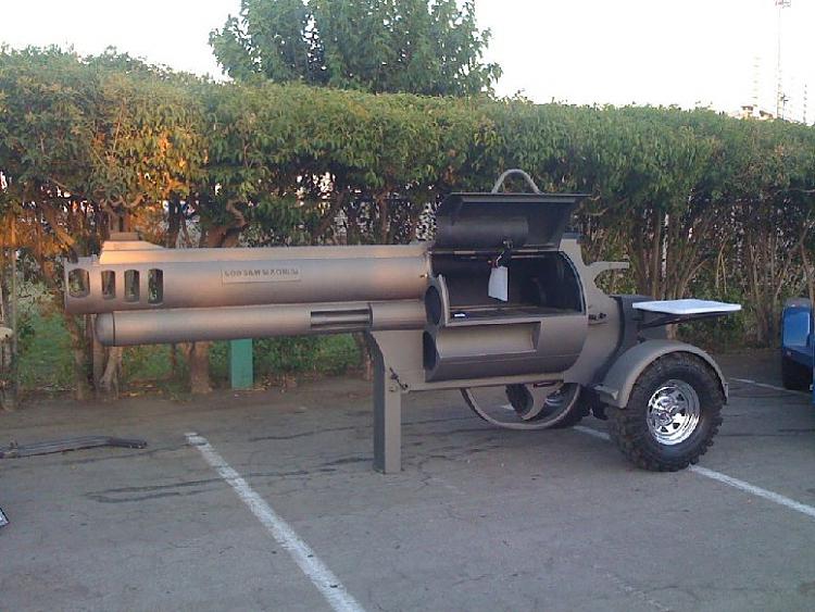 Show us your cats-gun-bbq-grill.jpg