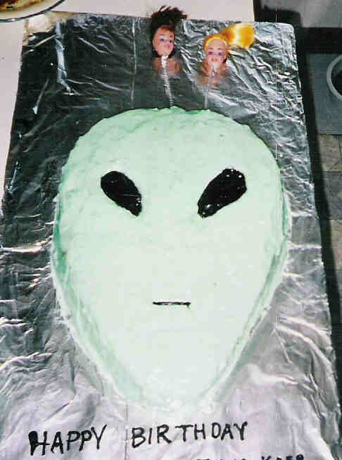 Happy Birthday Brink.....-alien_cake.jpg