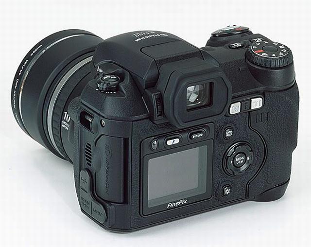 I might be getting my first DSLR :D:D-fujis5100-c.jpg