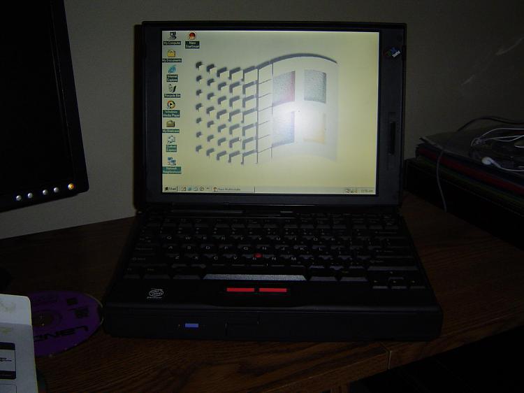Show us your old computers!-dsc00570.jpg