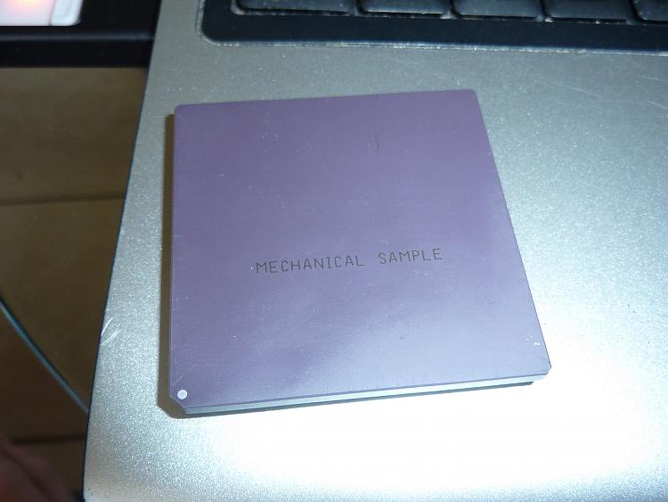 Help Identifying Old Intel CPU-p1080613.jpg