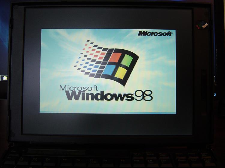 Make Windows 98 Boot Screen Full Screen?-dsc00575.jpg