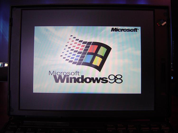 Make Windows 98 Boot Screen Full Screen?-dsc00576.jpg