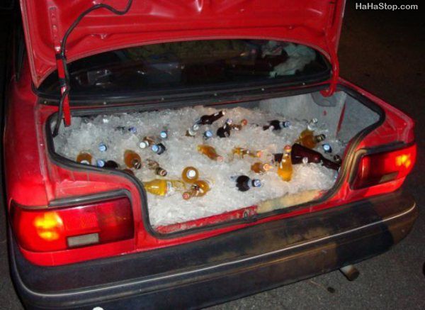 Funny and Geeky Cool Pics [2]-portable_cooler.jpg