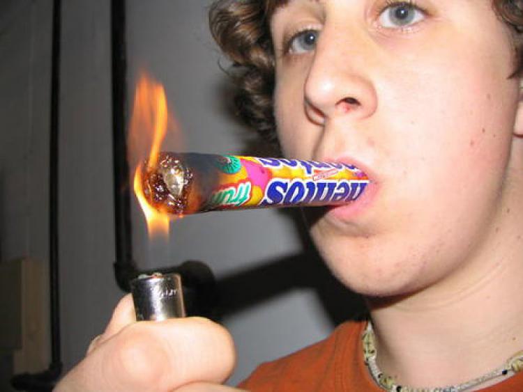 Funny and Geeky Cool Pics [2]-36e8d24de06cd595b9b6ac51d85c647a-smoking-mentos.jpg