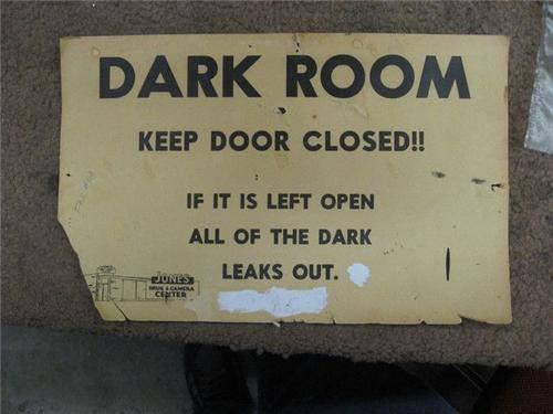 Funny and Geeky Cool Pics [3]-darkroom-sign.jpg