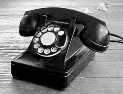 Today [12]-oldphone.gif