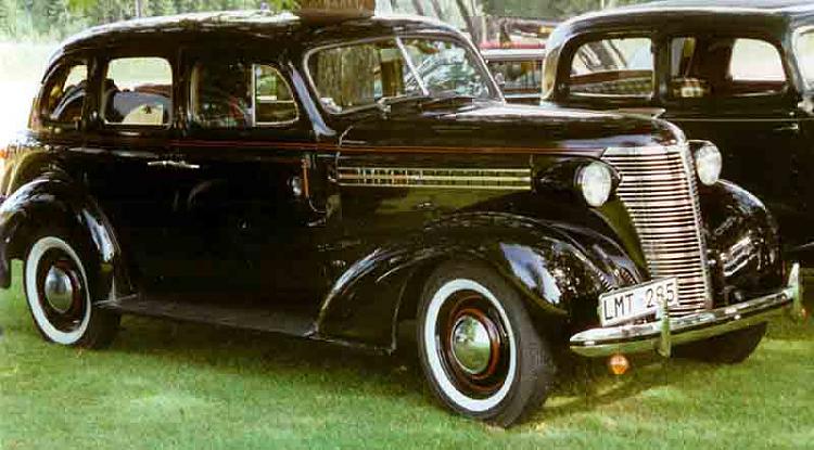 Today [12]-1938_chevrolet_master_4-door_touring_sedan_lmt285.jpg