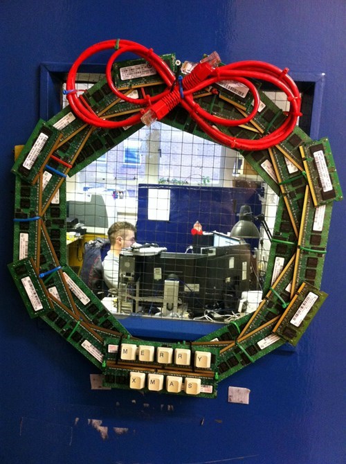 Funny and Geeky Cool Pics [3]-tech-wreath.jpg