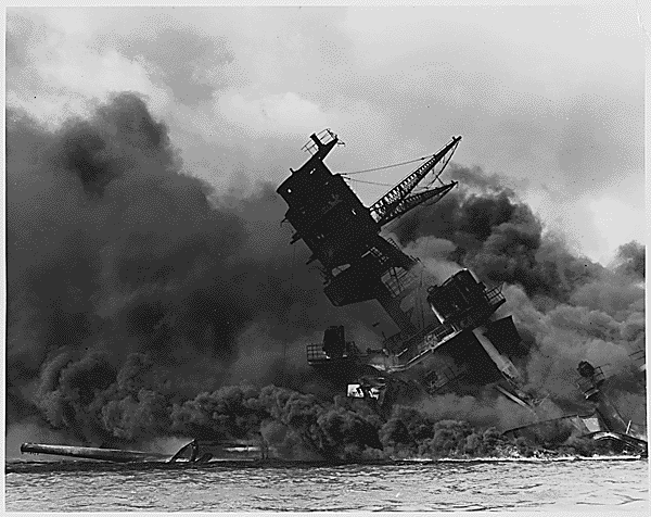 Picture of the Day-uss-arizona-burning.gif