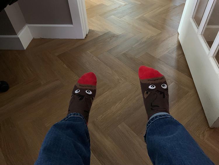 Show us your socks.-socks.jpg