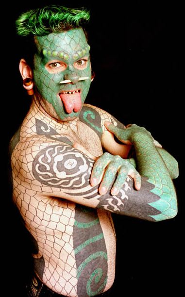 Amazing tattoos-lizard2.jpg