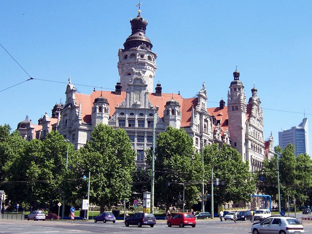 Post a picture of your city/town!-leipzig_rathaus.jpg