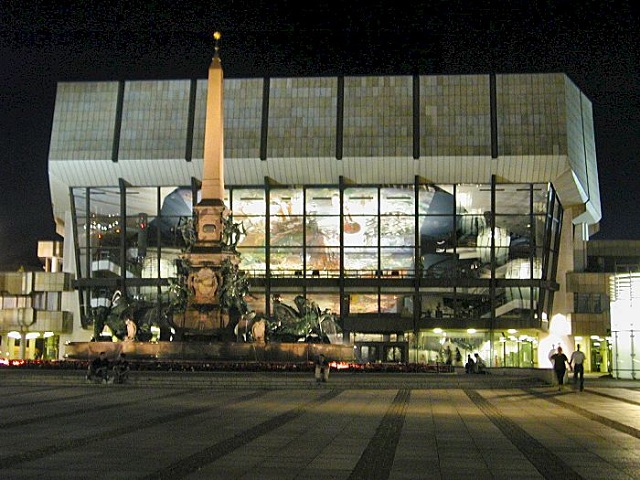 Post a picture of your city/town!-leipzig-gewandhaus.jpg