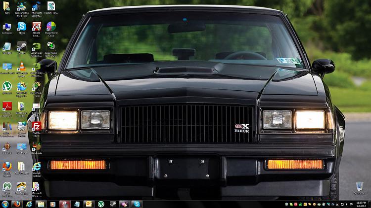 Show us your Desktop-gnx-desktop.jpg