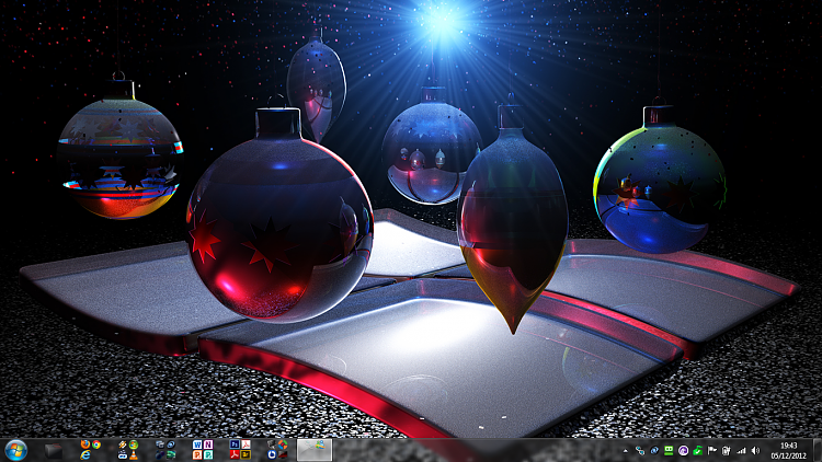 Show us your Desktop-xmas-top.png