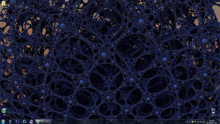 Show us your Desktop 2-fractal.jpg