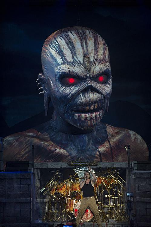 Custom Made Sig and Avatar [16]-las-vegas-iron-maiden-28-2-16-39447.jpg