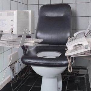 How much time do you spend on Seven Forums-computer-toilet.jpg