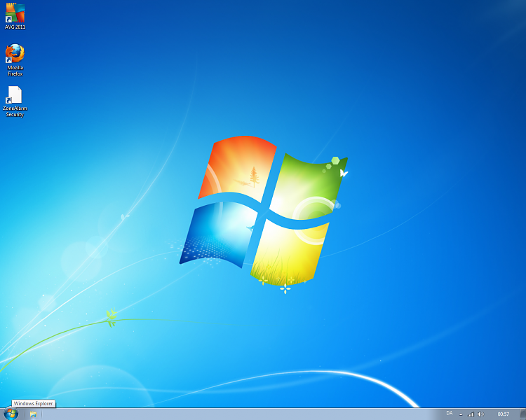 Unpinning Windows Explorer from Default User-desktop.png
