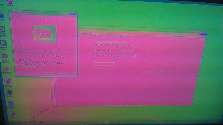 Desktop keeps showing a colored overlay-problemdesktop.jpg