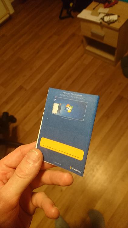 Does anyone have good scan of Windows 7 PRO retail box?-dsc_0146.jpg