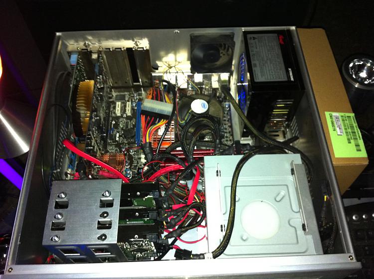 Could my PCIx16 slot be the cause of 3 bad graphics card fans?-photo.jpg