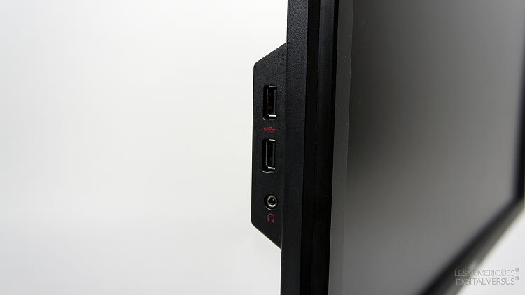 Can monitors be connected via USB?-xl2720t_hub_usb_1500.jpg