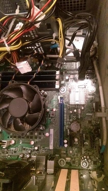 PC games lag and Graphic's card not seen by PC-inside-view-without-amd-graphics-card-.jpg