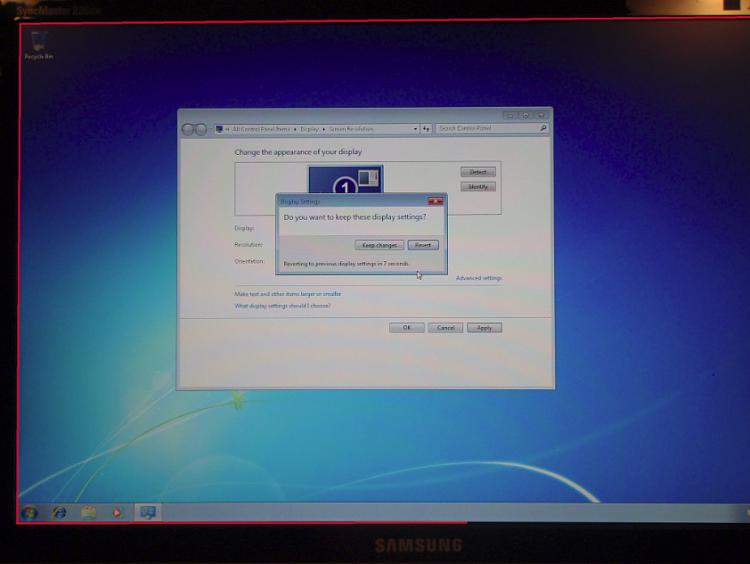 Windows 7 Display Problem - Black Borders-1.jpg