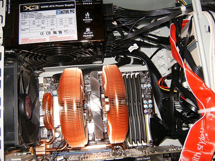 My new PC is now built-hpim0911.jpg