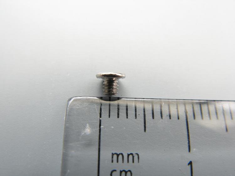 Finding replacement screw for ngtx460 fan mount.-img_3112.jpg