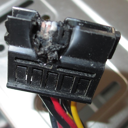 SMOKE from case!-sata.jpg