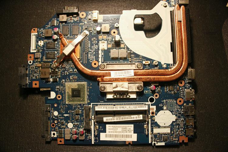 Possible something burnt on the motherboard-mb-bottom.jpg