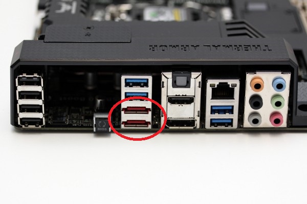 Which SSDs is the better, an External SSD or internal SSD?-asussabertoothz77-io-plate.jpg