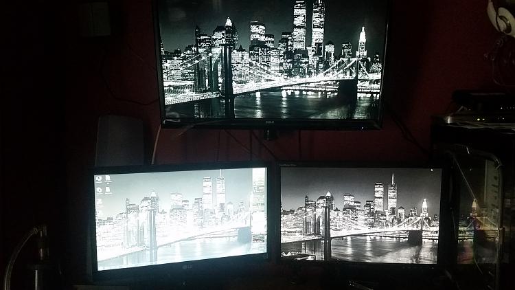 Is it normal for LED monitor to look whitewashed?-20160513_172623.jpg