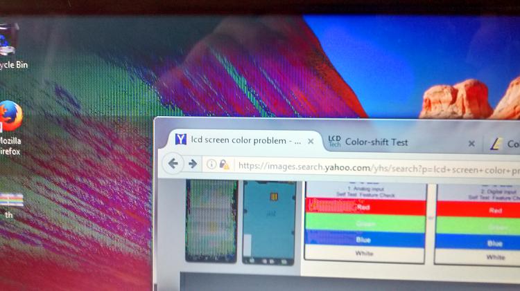 strange problem with LCD display on laptop-smearing.jpg